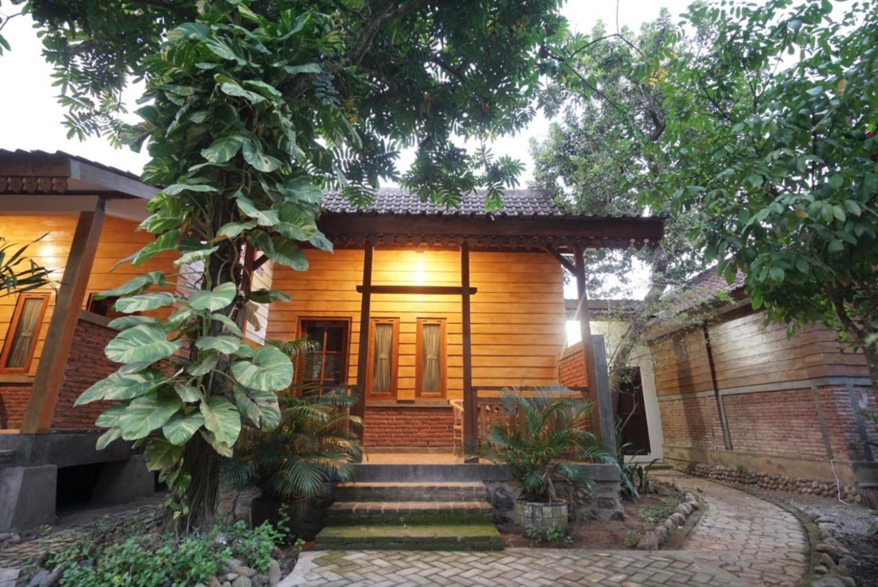 Homestay Bata Merah
