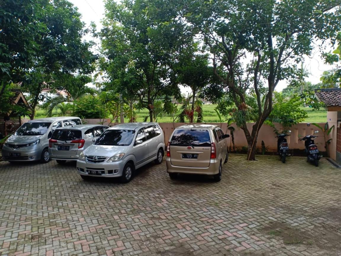 Bata Merah Homestay *
